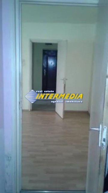 2-camere-de-vanzare-in-cetate-zona-bulevard-4